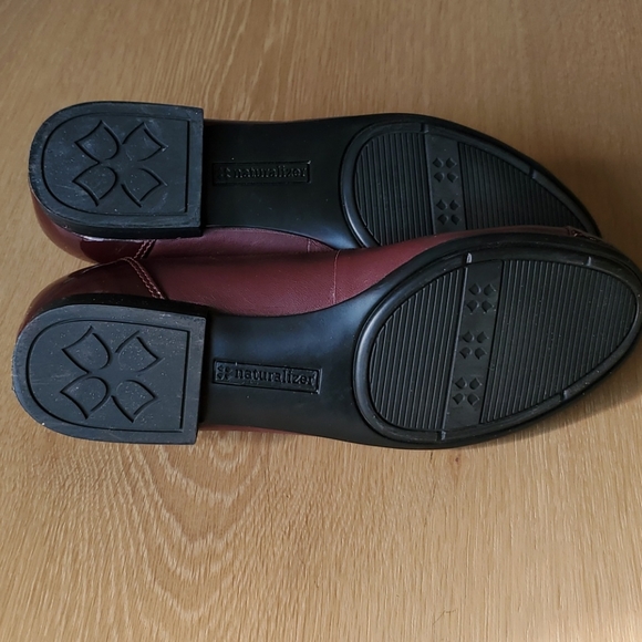 Naturalizer flats- size 7 - Picture 4 of 12